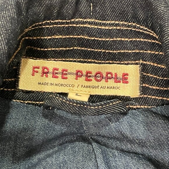 (NEW) FREE PEOPLE Double Breast Car Coat Long Sleeve Denim, Wash Indigo - L - Picture 10 of 13